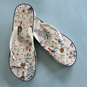NWOT - Tory Burch “Poetry of Things” Printed Wedge Platform Flip Flop